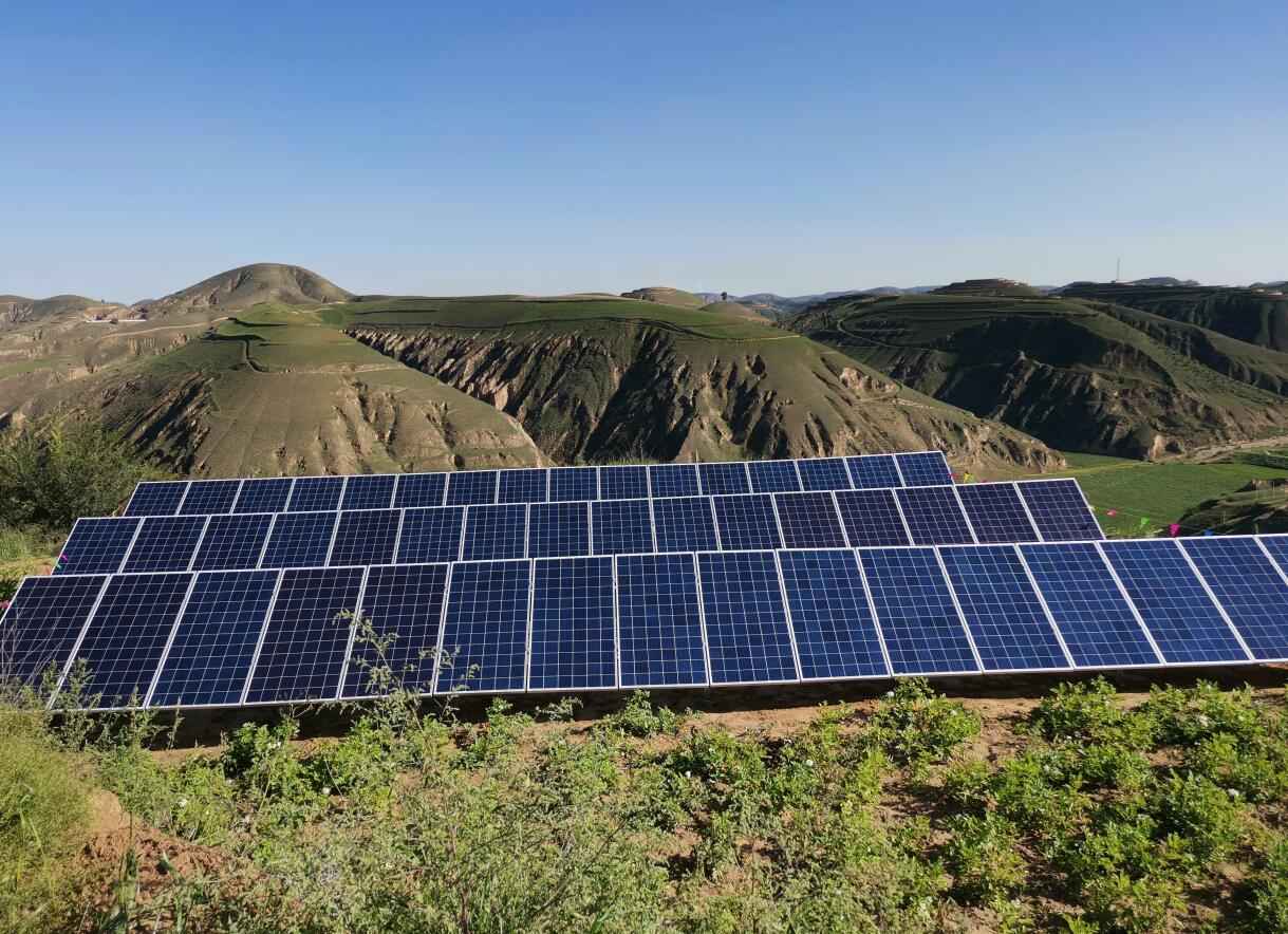 I sistemi di irrigazione solare Jntech contribuiscono alla costruzione di campi agricoli di alta qualità a livello nazionale