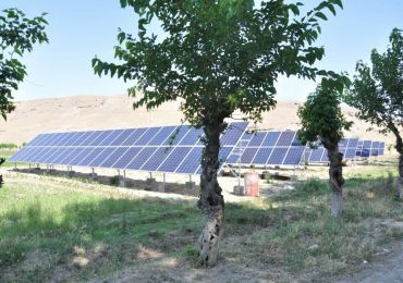 Sistema di pompaggio solare da 45 kW in Uzbekistan