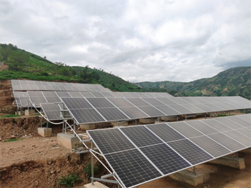 Sistema di pompaggio solare da 15 kW a Honghe, Yunnan