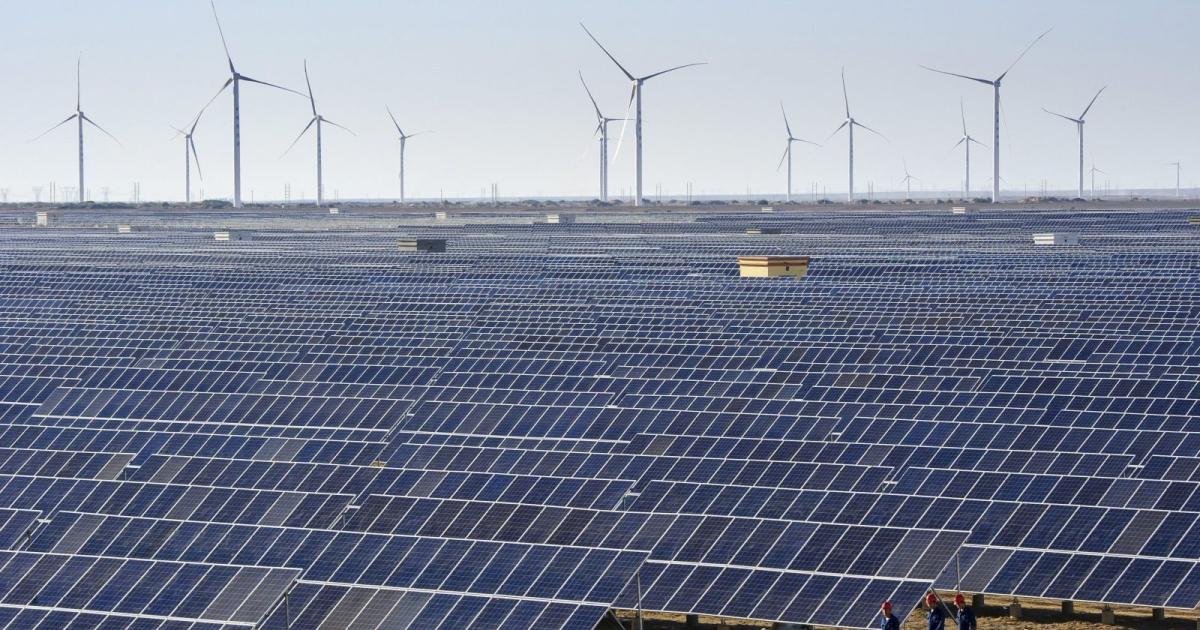 L'India invita a presentare offerte per un progetto di generazione di energia ibrida solare ed eolica da 1,2 GW